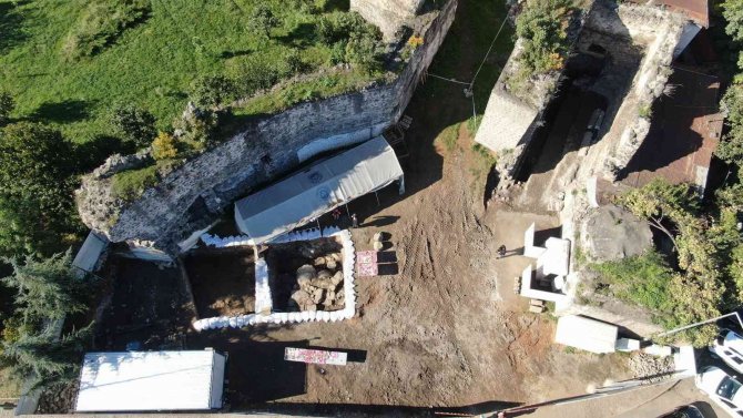 Trabzon’da Heyecanlandıran Arkeolojik Kazı