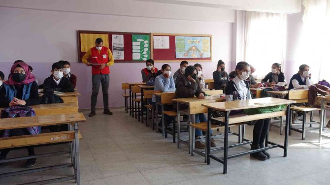Erciş’te Kızılay Haftası Etkinliği