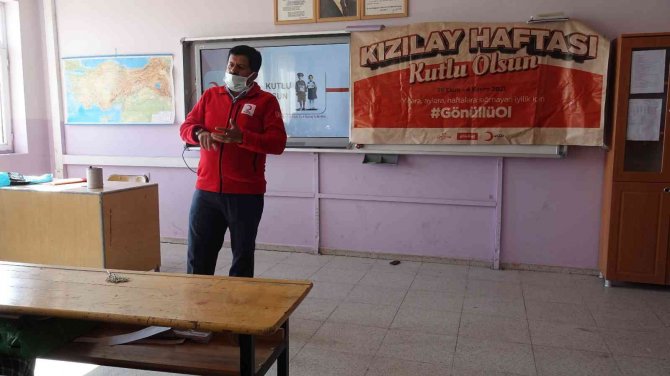 Erciş’te Kızılay Haftası Etkinliği