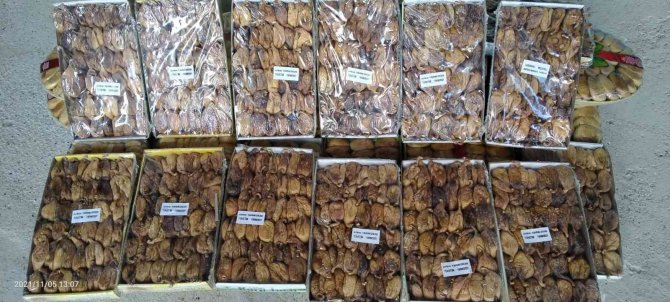 İ̇pekyolu’nda Son Kullanma Tarihi Geçen Kuruyemiş Ele Geçirildi