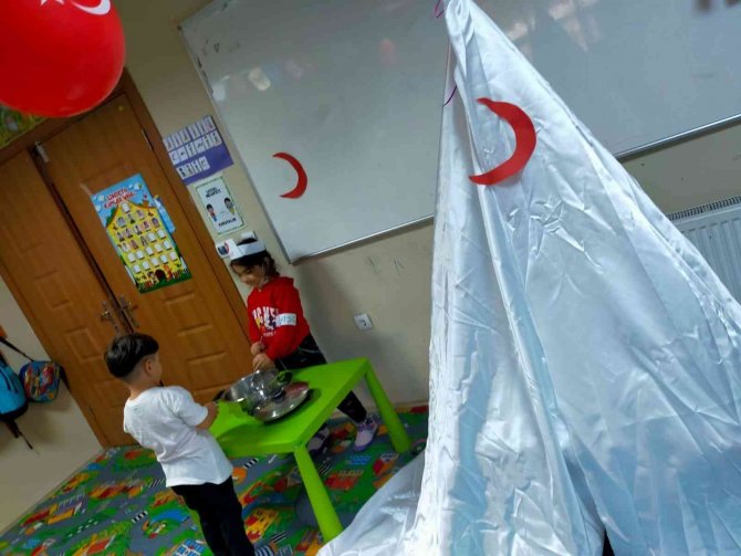 Muradiye’de Kızılay Haftası Etkinliği