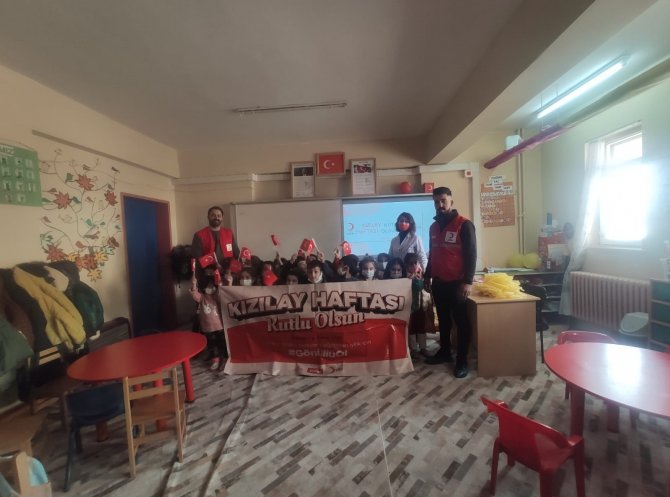 Muradiye’de Kızılay Haftası Etkinliği