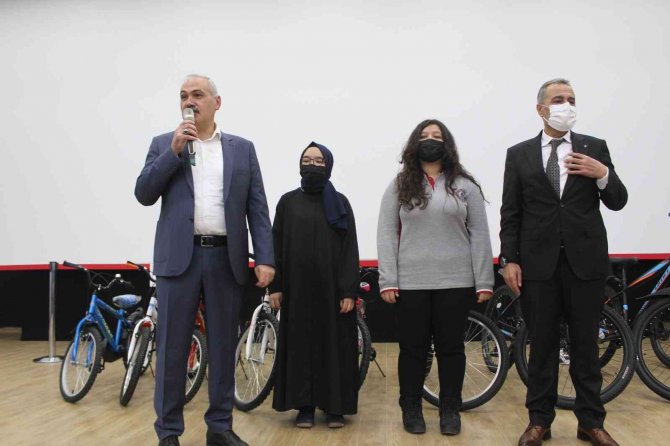 Ata’ya Mektup Ödüllendirildi