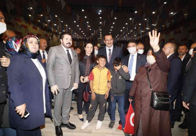 Ak Parti’li Yavuz: “İ̇dam Sehpasına Gitmeyi Göze Alan Bir Liderimiz Var”