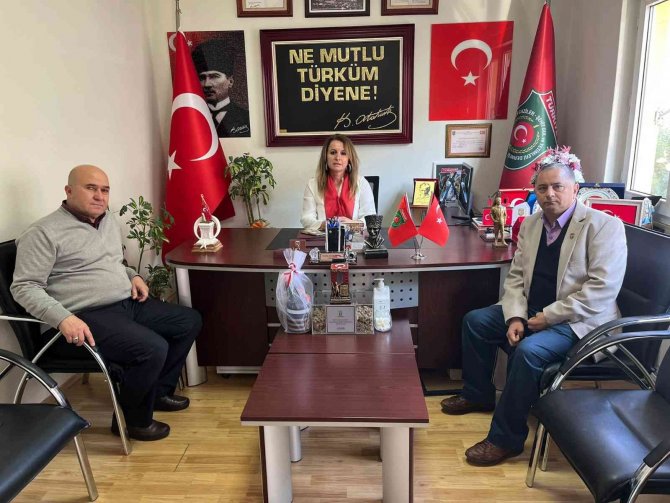 İ̇yi̇ Parti Milletvekiline Şehit Aileleri Ve Gazilerden Tepki