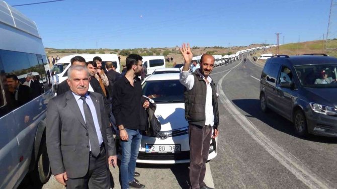 Sason’dan 500 Araçlık Konvoy, Cumhurbaşkanı Erdoğan’ı Karşılamak İçin Yola Çıktı