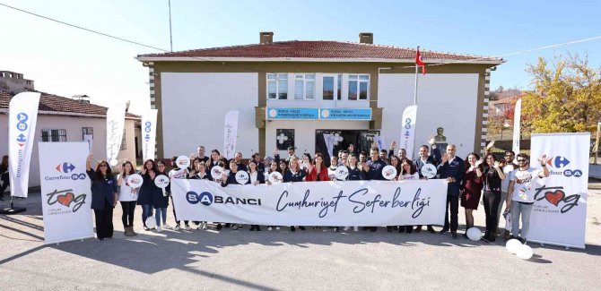 Carrefoursa Çalışanlarından Toplum Gönüllüleri Vakfı İş Birliğiyle Köy Okuluna Destek
