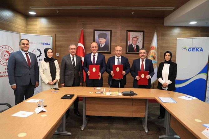 Pamukkale Belediyesinden ’Pamuk Eller Üretiyor’ Projesi