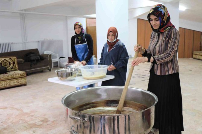 Girişimci Kadınların El Emeği: Pancar Pekmezi