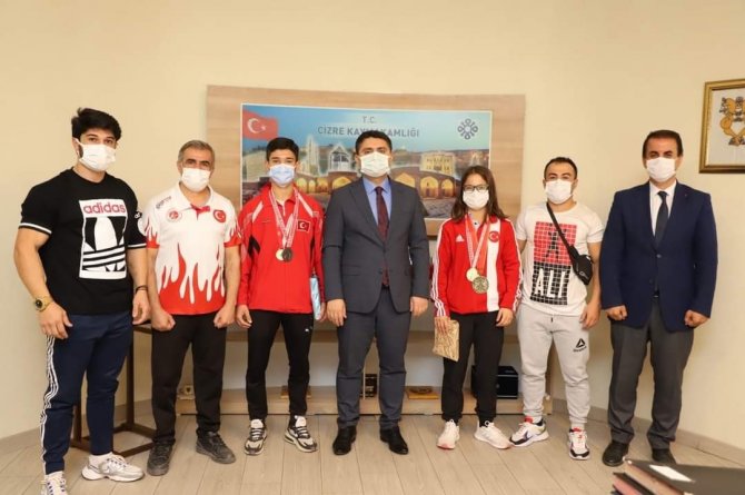 Şampiyon Sporcular Kaymakam Tunç İle Bir Araya Geldi