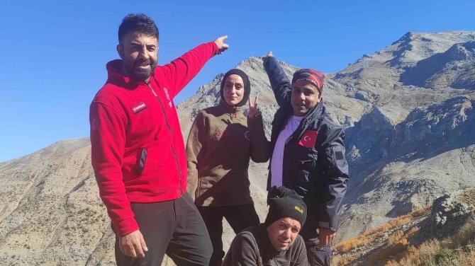 Afetlerin Görünmez Kahramanları Ve Sporcular, Küresel Isınmaya Dikkat Çekmek İçin Güneydoğu’nun Çatısında Buluştu