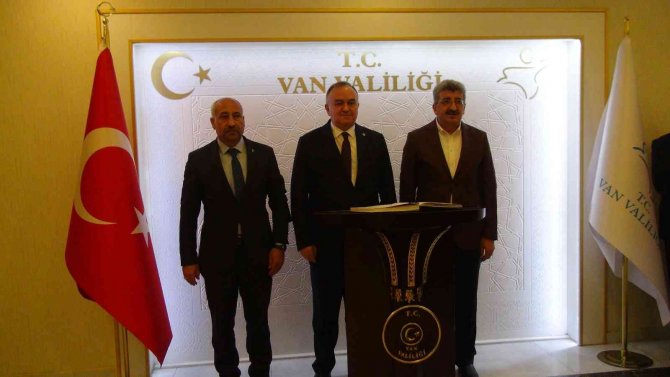 Mhp’li Akçay Van’da