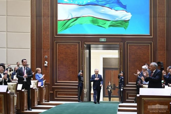 Özbekistan Cumhurbaşkanı Mirziyoyev İkinci Dönemi İçin Yemin Etti