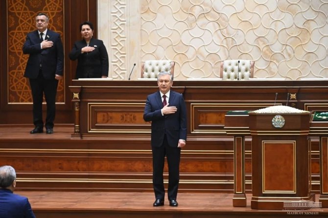 Özbekistan Cumhurbaşkanı Mirziyoyev İkinci Dönemi İçin Yemin Etti