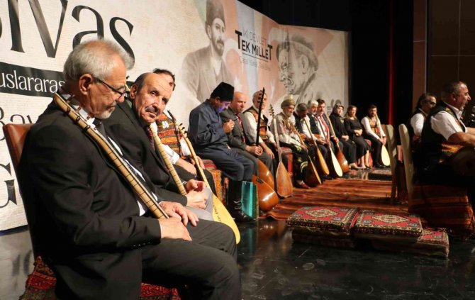 İ̇ki Yıl Aradan Sonra Yeniden Aşıklar Bayramda Buluştu