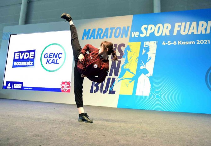 Renay Onur: "Herkesi Maratonu İzlemeye Davet Ediyorum"