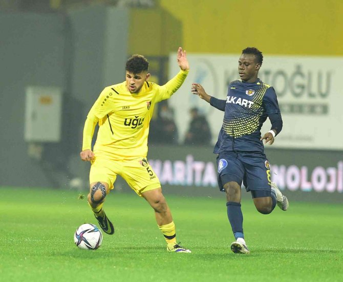 Spor Toto 1. Lig: İ̇stanbulspor: 3 - Menemenspor: 2