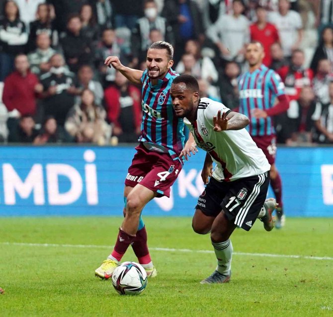 Spor Toto Süper Lig: Beşiktaş: 1 - Trabzonspor: 2 (Maç Sonucu)