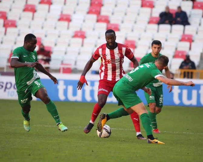Spor Toto Süper Lig: D.g. Sivasspor: 0 - Gzt Giresunspor: 0 (Maç Sonucu)