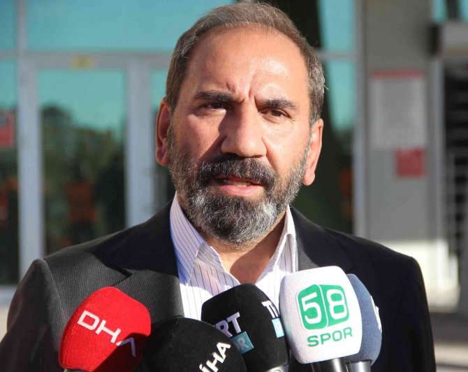 Mecnun Otyakmaz: “3 Maçtır Berabere Kalıyorsak Sorun Vardır”