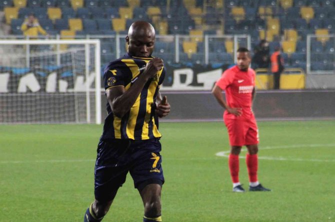 Süper Toto 1. Lig: Ankaragücü: 3 - Ümraniyespor: 0