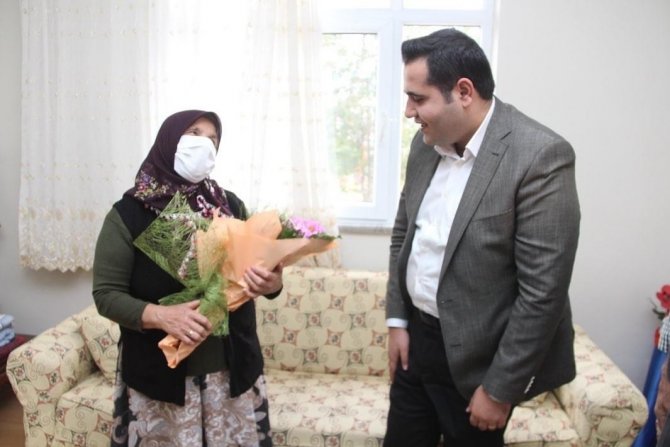 Şehit Annesinden Kaymakama: “Bir Eksiğin Olursa Bana Söyle”