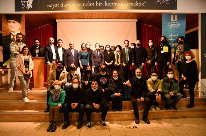Başarılı Yapımcı Ve Yönetmenler Ödüllendirildi