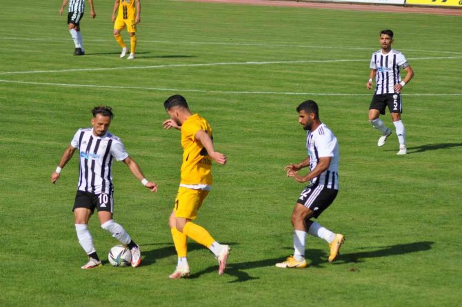 Tff 2. Lig: Somaspor: 3 - Bayburt Özel İ̇dare Spor: 1