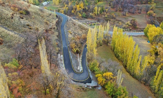 Bahçesaray’da 3 Mahalle Yolu Yenilendi