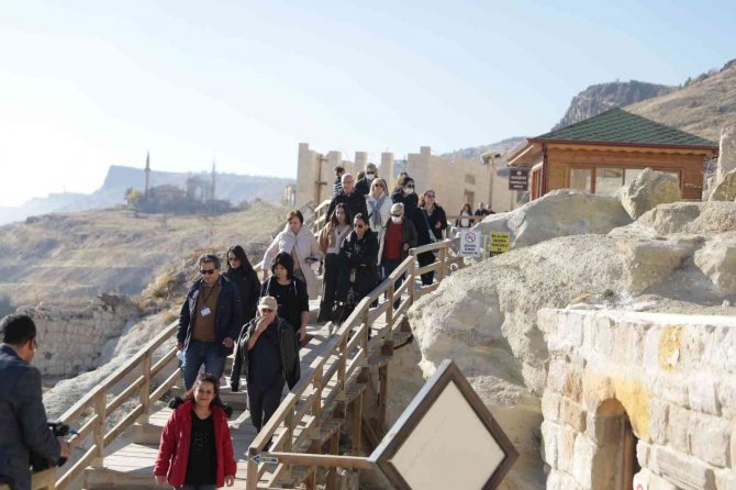 Yunanlılar Kapadokya’yı Gezdi