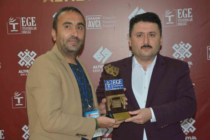 Altıeylül, Tiyatro Dolu Günler Geçirdi