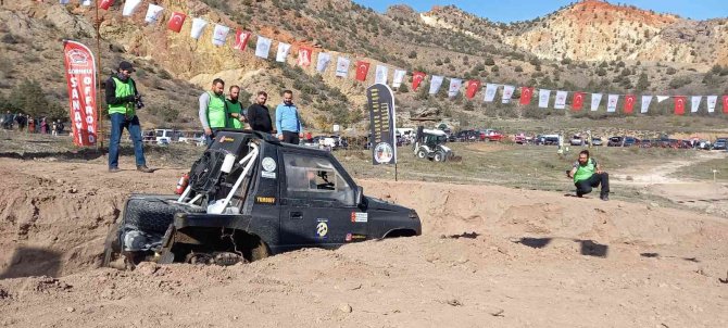Sular Altında Kalacak İlçede Son Off -Road Oyunları Düzenlendi