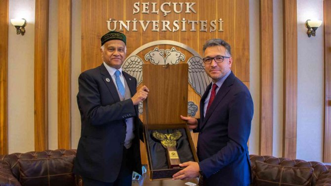 Rektör Aksoy: "Selçuk Üniversitesi Bölgenin Lokomotifi Konumunda"