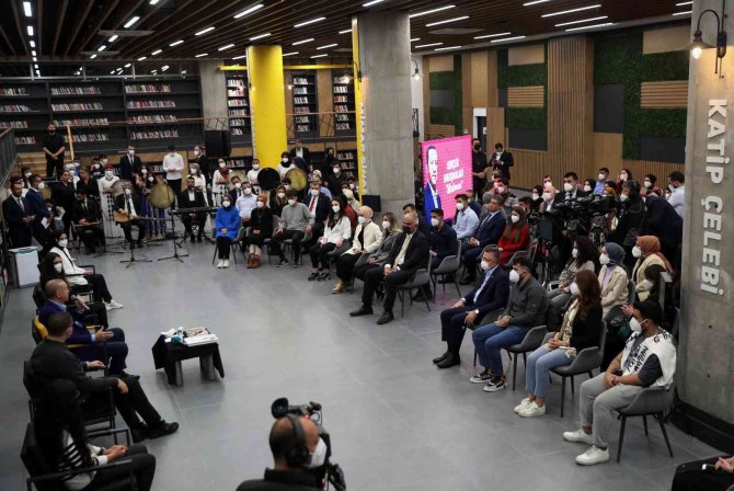 Cumhurbaşkanı Erdoğan: "Gölgesinde Huzur Bulduğumuz Bayrak Hepimizin Ortak Bayrağıdır"