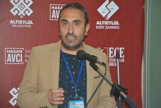 Altıeylül, Tiyatro Dolu Günler Geçirdi