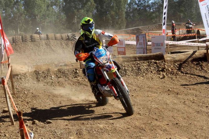 Enduro Ve Atv Şampiyonası Nefesleri Kesti