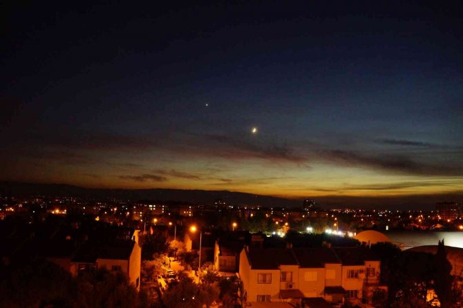 Hilal Ve Yıldızın Buluşması Mest Etti