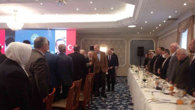İ̇çişleri Bakanı Soylu, Arnavutköy’de Muhtarlarla Bir Araya Geldi