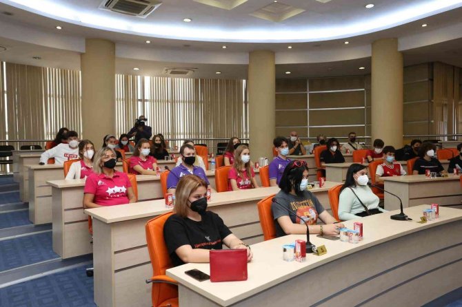 Başkan Tütüncü: "“Öğrenci Değişimleri Eğitim Sürecine Katkı Sağlıyor”