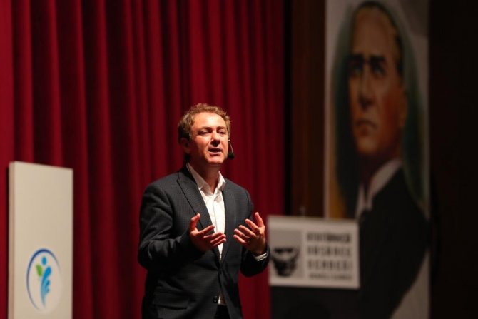 Sinan Meydan Atatürk Ve Cumhuriyeti Anlattı