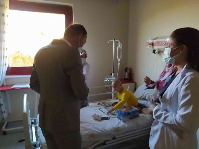 Mhp İ̇l Başkanı Kayaalp, Lösemili Çocuklarla Bir Araya Geldi