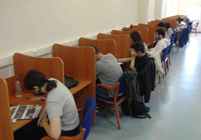 Mskü Tübi̇tak Projelerine Ambargo Koydu