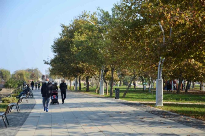 Ordu’da Vatandaşlar Güneşli Havanın Tadını Çıkardı