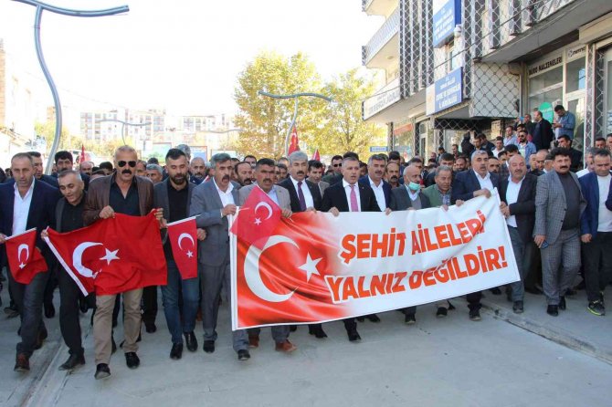 Şırnak’ta, İ̇yi̇ Partili Türkkan’a Yürüyüşle Tepki Gösterildi