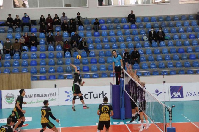 Efeler Ligi: Bingöl Solhan Spor: 3 - Avşar Maden Suyu Afyon Bld. Yüntaş: 1
