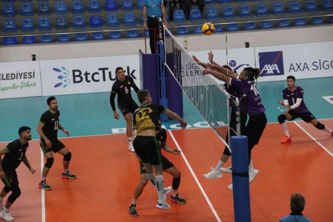 Efeler Ligi: Bingöl Solhan Spor: 3 - Avşar Maden Suyu Afyon Bld. Yüntaş: 1