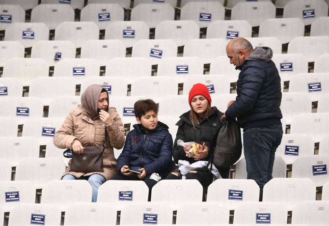 Spor Toto Süper Lig: Karagümrük: 0 - Galatasaray: 0 (Maç Devam Ediyor)