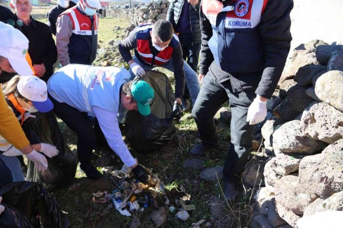 Giresun Yaylalarında Çöp Toplandı
