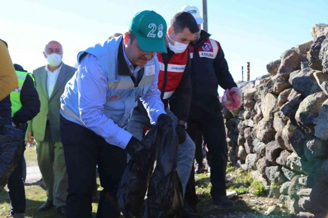 Giresun Yaylalarında Çöp Toplandı