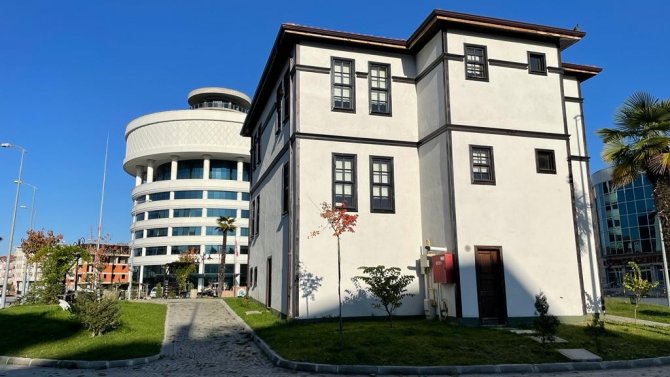 Chp’li Çaycuma Belediyesi’nin Müze Evinin Adını Değiştirmesine Tepki